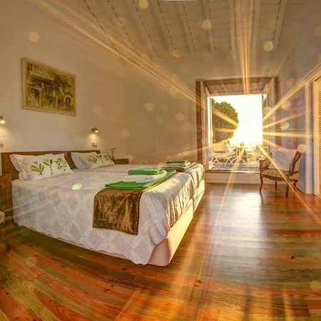 Sleeps 9 Pool Wifi Villa Gondufe